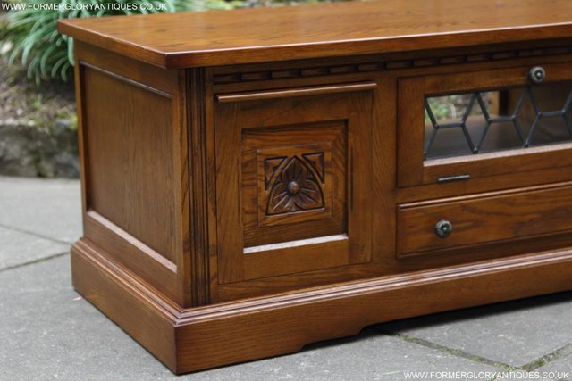 Image 53 of AN OLD CHARM OAK TV STAND BASE TABLE HI FI DVD CD CABINET