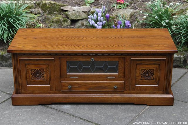 Image 57 of AN OLD CHARM OAK TV STAND BASE TABLE HI FI DVD CD CABINET