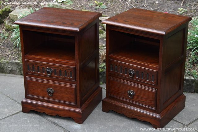 Image 35 of PAIR OF OLD CHARM OAK BEDSIDE CABINETS LAMP TABLE DRAWERS