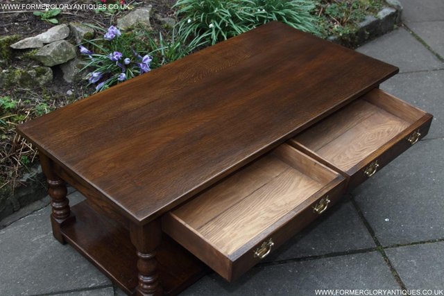 Image 33 of A TITCHMARSH GOODWIN STYLE OAK COFFEE PHONE SIDE LAMP TABLE