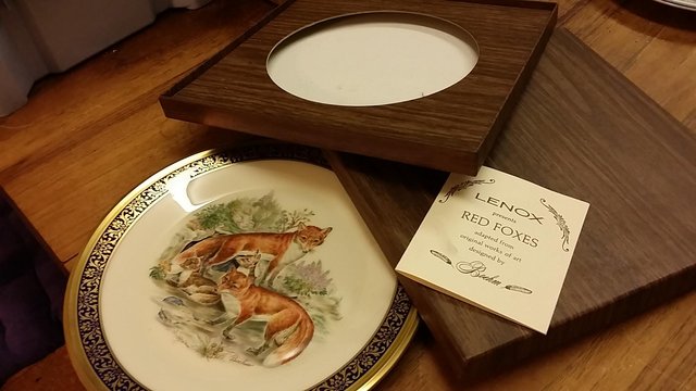 Image 2 of Collectable BOEHM 'Red Foxes' plate.
