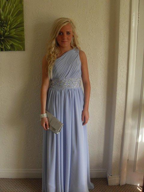 Preview of the first image of A gorgeous Evening/Prom Dress..