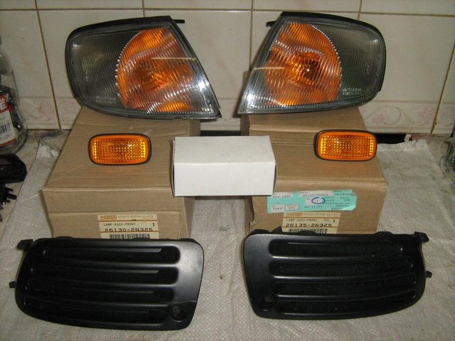 Preview of the first image of NISSAN ALMERA FRONT LAMPS SET.