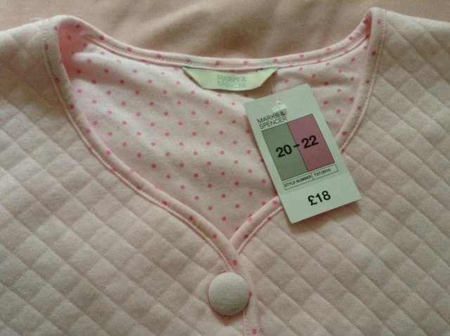 Image 2 of Brand New M&S Pink Bed Jacket Size 20 - 22