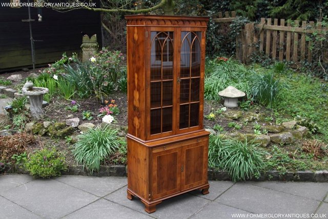 Image 4 of A BEVAN FUNNELL YEW BOOKCASE DRINKS DISPLAY CD DVD CABINET