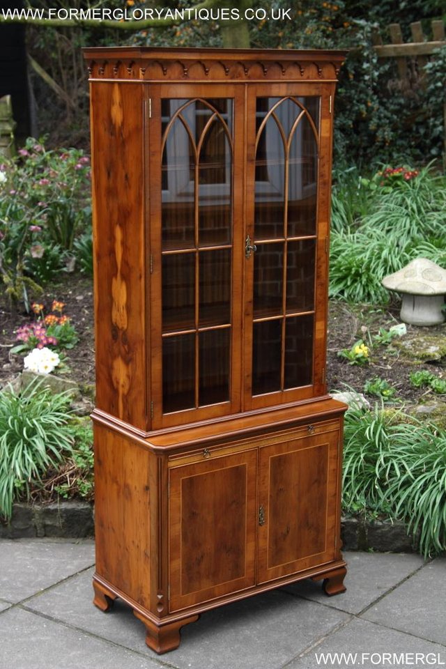 Image 20 of A BEVAN FUNNELL YEW BOOKCASE DRINKS DISPLAY CD DVD CABINET