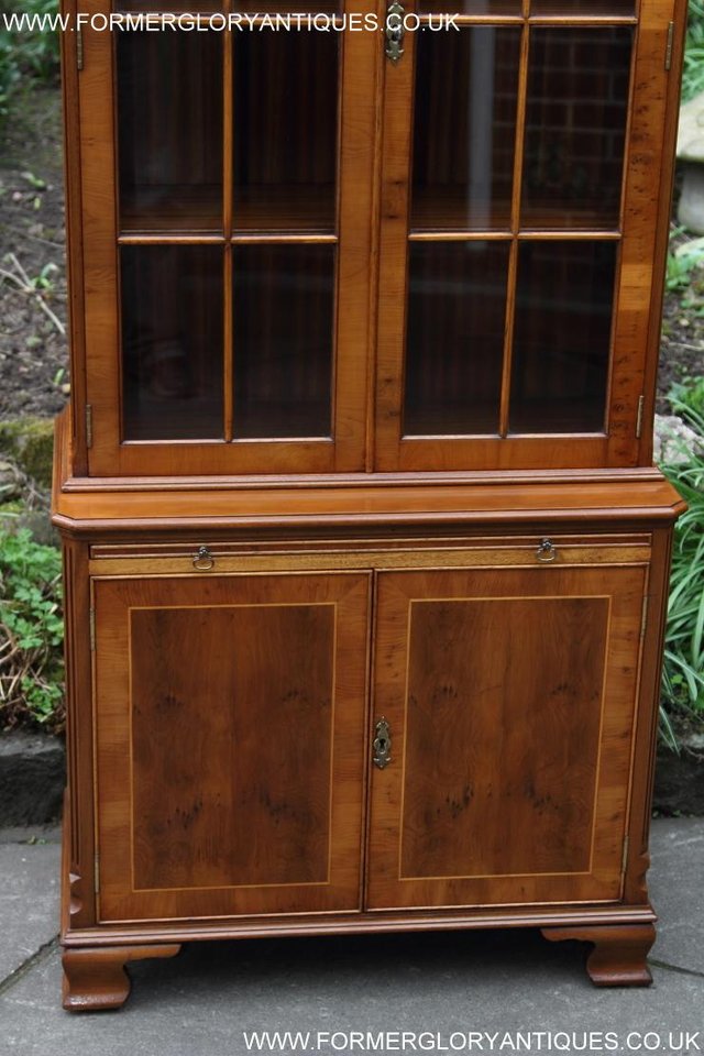 Image 24 of A BEVAN FUNNELL YEW BOOKCASE DRINKS DISPLAY CD DVD CABINET