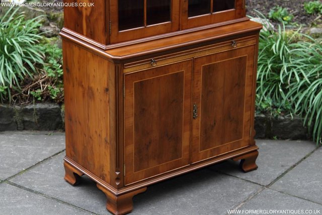 Image 30 of A BEVAN FUNNELL YEW BOOKCASE DRINKS DISPLAY CD DVD CABINET