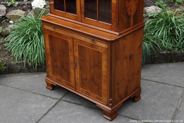 Image 33 of A BEVAN FUNNELL YEW BOOKCASE DRINKS DISPLAY CD DVD CABINET
