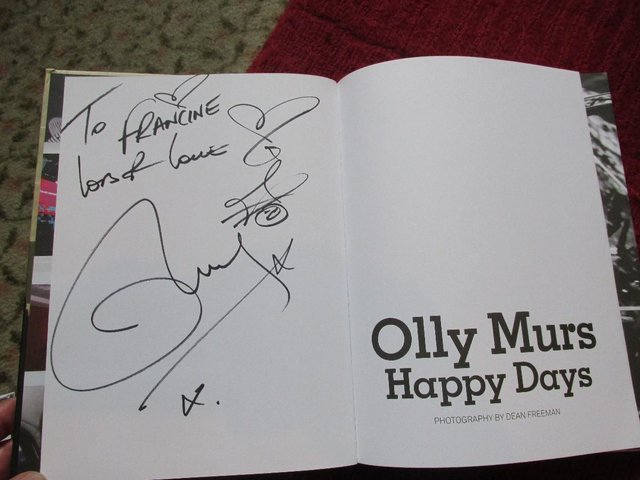 Preview of the first image of OLLY MURS Hand Signed Book HAPPY DAYS.