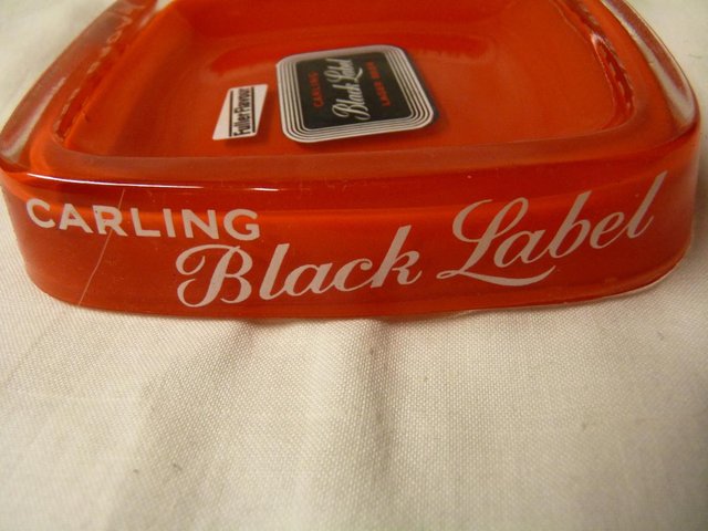 Preview of the first image of Carling Black Label ashtray..