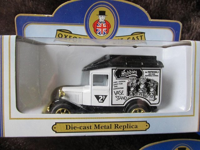 Image 3 of OXFORD DIECAST CARS X3