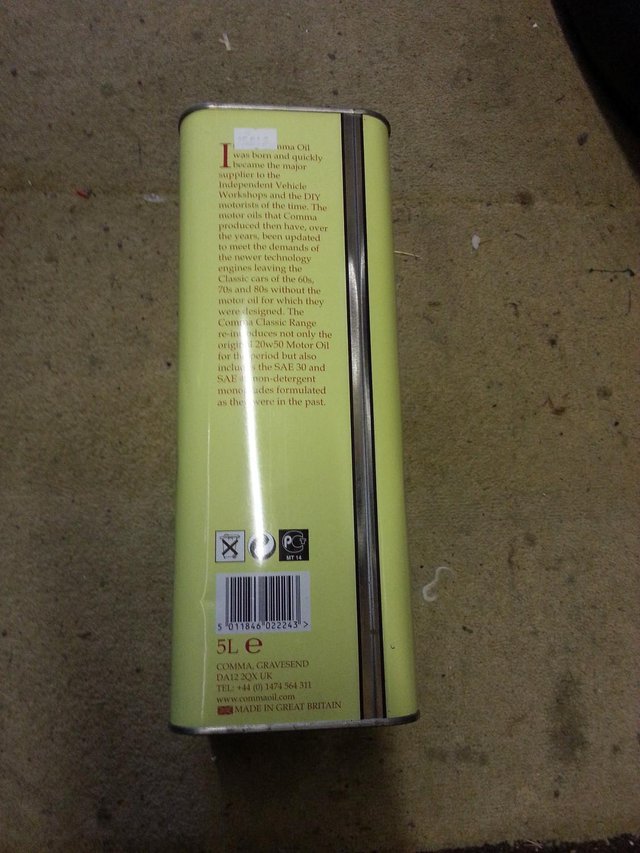 Image 2 of Classic Motor Oil 30 - 5 Ltr - Comma un opened