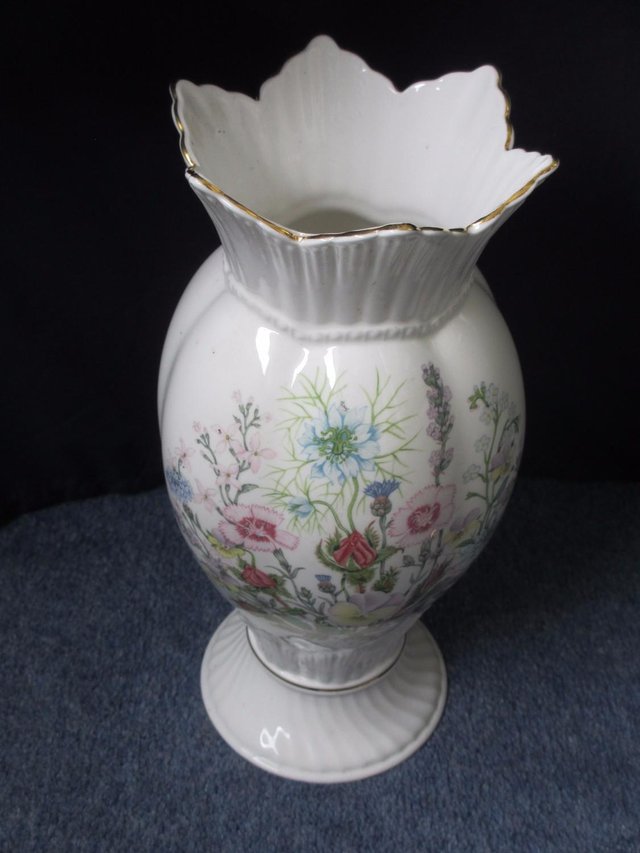 Preview of the first image of Aynsley Vase.