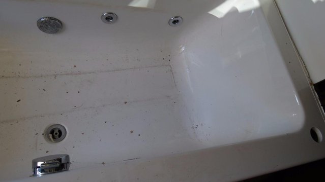 Image 8 of Jacuzzi Bath rectangular 8mm white acrylic