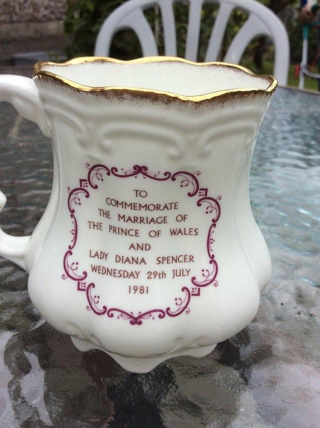 Image 2 of Commemorative mug Charles and Diana's wedding