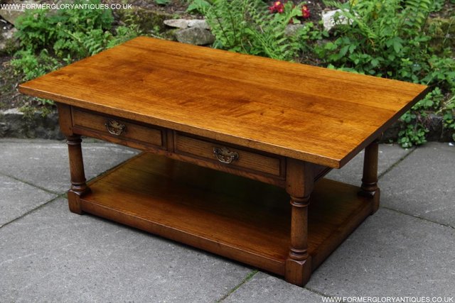 Image 3 of TITCHMARSH & GOODWIN OAK OCCASIONAL COFFEE LAMP PHONE TABLE