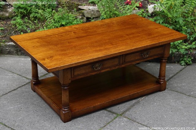 Image 4 of TITCHMARSH & GOODWIN OAK OCCASIONAL COFFEE LAMP PHONE TABLE