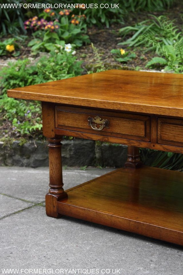 Image 28 of TITCHMARSH & GOODWIN OAK OCCASIONAL COFFEE LAMP PHONE TABLE