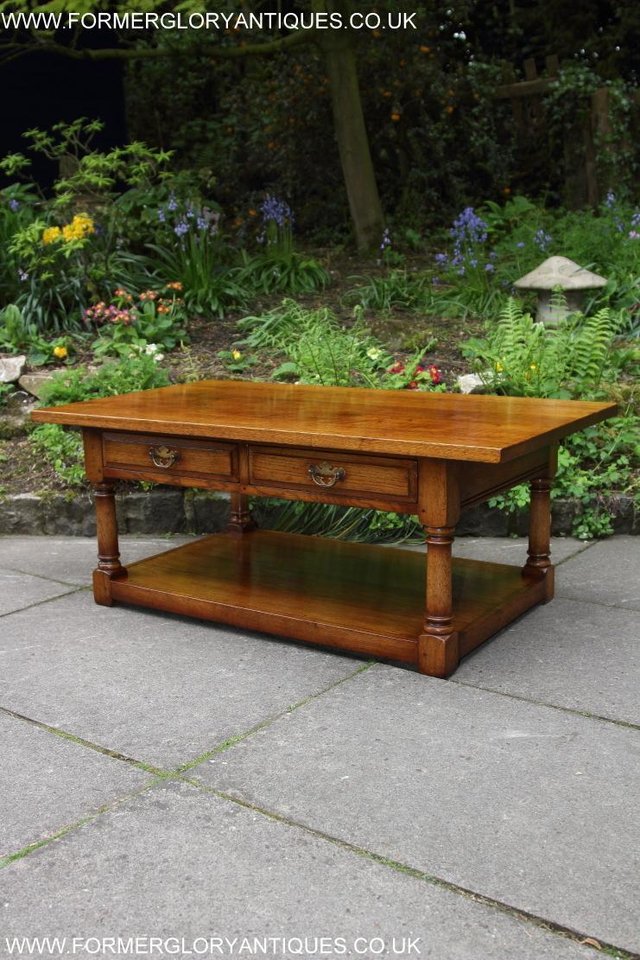 Image 37 of TITCHMARSH & GOODWIN OAK OCCASIONAL COFFEE LAMP PHONE TABLE