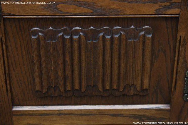 Image 17 of AN OLD CHARM JAYCEE LIGHT OAK TV STAND TABLE CORNER CABINET
