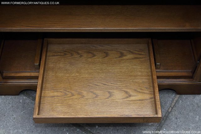 Image 25 of AN OLD CHARM JAYCEE LIGHT OAK TV STAND TABLE CORNER CABINET