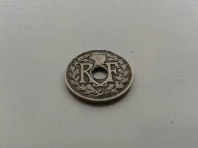 Image 2 of 1922 France 5 Centimes Coin KM# 875 (gVF)