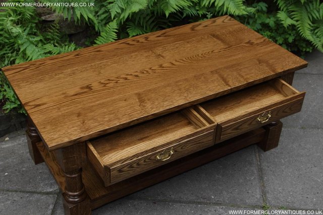 Image 9 of A TITCHMARSH GOODWIN STYLE TWO DRAWER COFFEE TABLE STAND