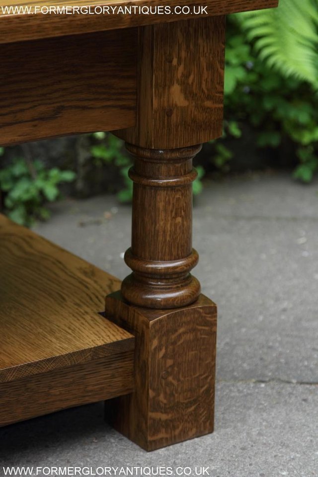 Image 19 of A TITCHMARSH GOODWIN STYLE TWO DRAWER COFFEE TABLE STAND