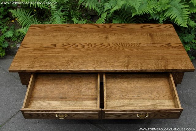 Image 20 of A TITCHMARSH GOODWIN STYLE TWO DRAWER COFFEE TABLE STAND