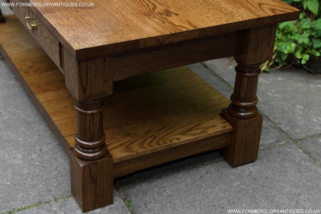 Image 27 of A TITCHMARSH GOODWIN STYLE TWO DRAWER COFFEE TABLE STAND