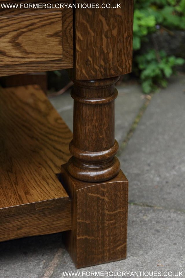 Image 36 of A TITCHMARSH GOODWIN STYLE TWO DRAWER COFFEE TABLE STAND