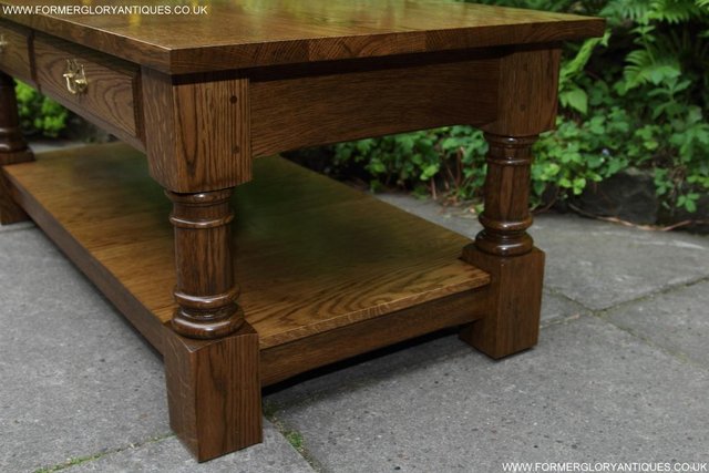 Image 43 of A TITCHMARSH GOODWIN STYLE TWO DRAWER COFFEE TABLE STAND