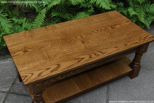 Image 47 of A TITCHMARSH GOODWIN STYLE TWO DRAWER COFFEE TABLE STAND