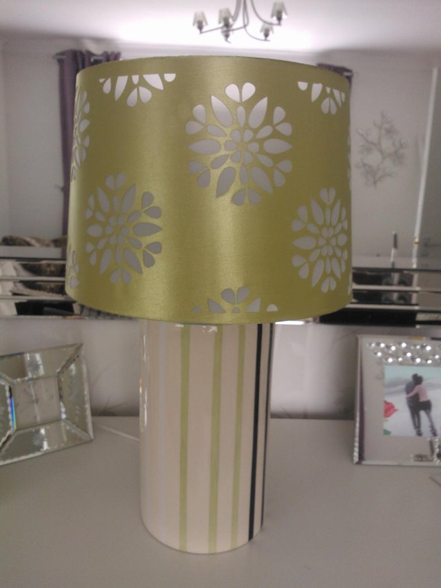 Preview of the first image of TABLE LAMP.