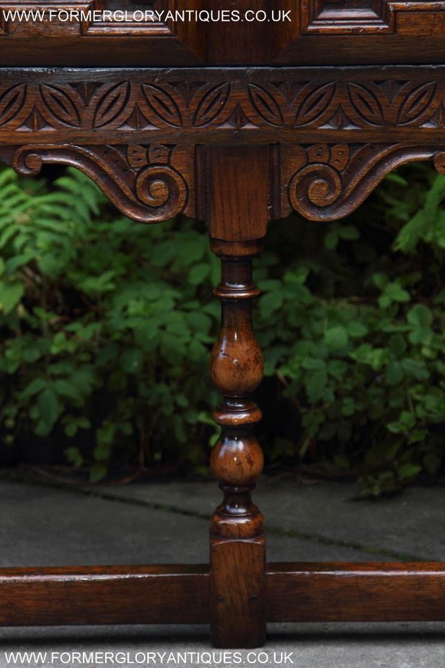 Image 9 of TITCHMARSH AND GOODWIN OAK DRESSER BASE SIDEBOARD HALL TABLE