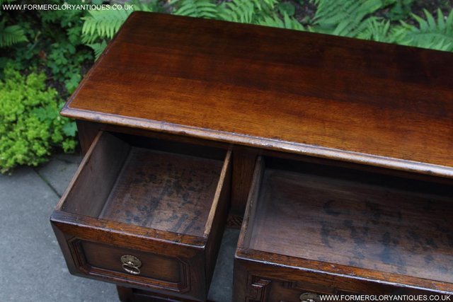Image 39 of TITCHMARSH AND GOODWIN OAK DRESSER BASE SIDEBOARD HALL TABLE