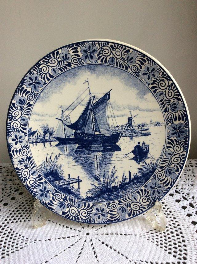 Preview of the first image of Dutch Delfts decorative wall plate.