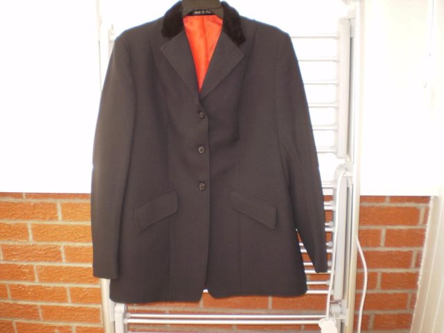 Image 2 of BLACK SHOW JACKET 42" - AS NEW