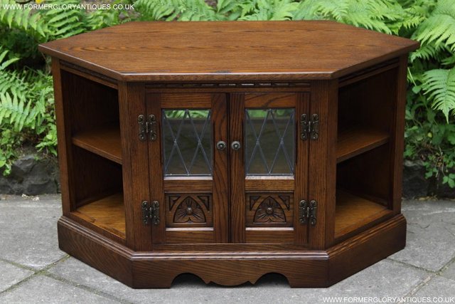 Image 4 of AN OLD CHARM LIGHT OAK HI FI DVD CD TV STAND TABLE CABINET