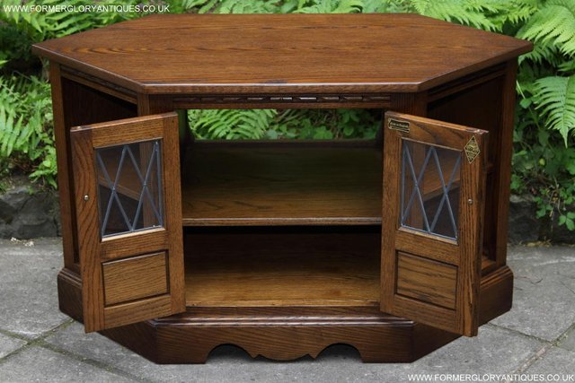 Image 8 of AN OLD CHARM LIGHT OAK HI FI DVD CD TV STAND TABLE CABINET