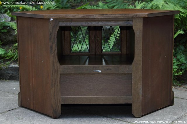 Image 36 of AN OLD CHARM LIGHT OAK HI FI DVD CD TV STAND TABLE CABINET