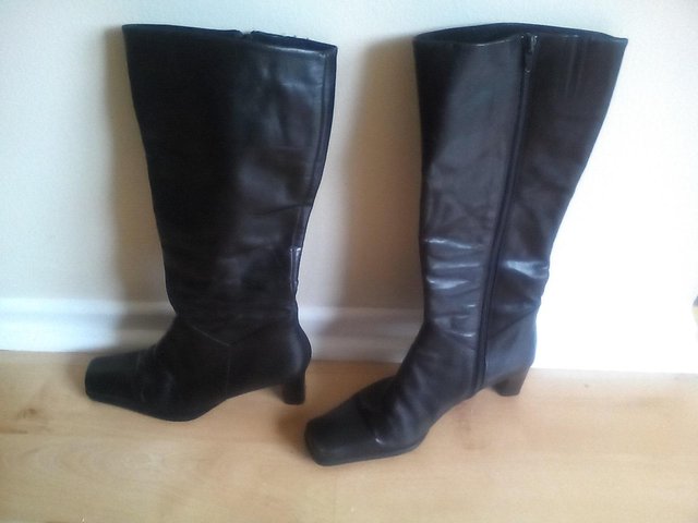 Preview of the first image of womens leather boots. Almost new.