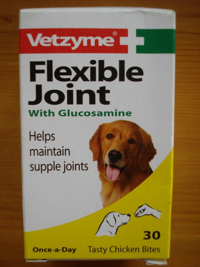 Preview of the first image of Vetzyme Dog Flexible Joint Supplement in Tasty Chicken Bites.