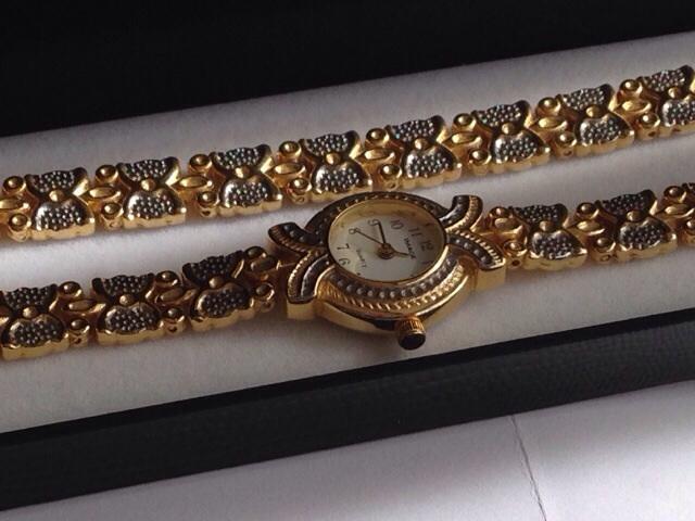 Image 3 of NewLadies watch and matching bracelet