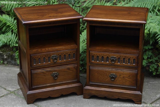 Image 29 of OLD CHARM LIGHT OAK BEDSIDE CABINETS TABLES CUPBOARD DRAWERS
