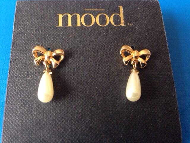 Preview of the first image of New imitation pearl drop earrings.
