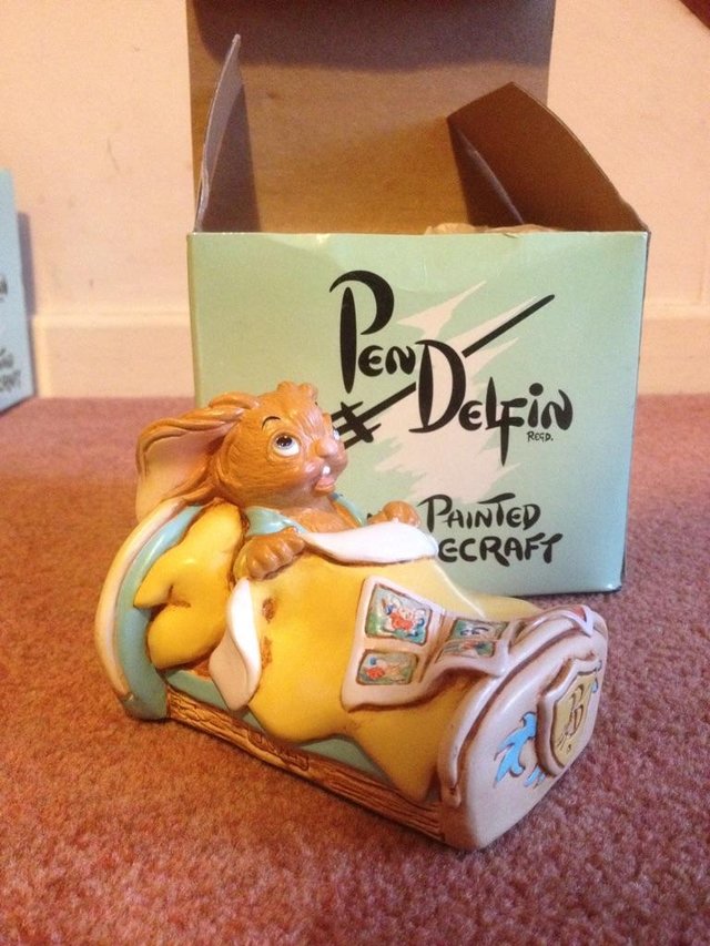 Preview of the first image of pendelfin rabbit.