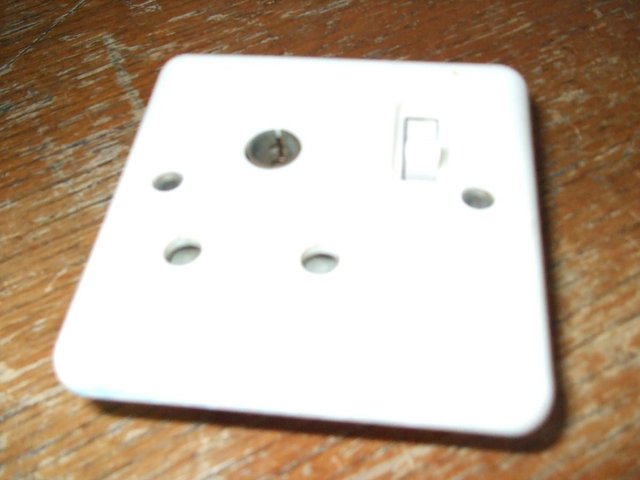 Preview of the first image of 240v 15AMP ROUND PIN WALL SOCKET  £1.00.