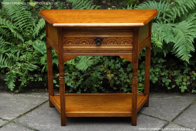 Image 48 of AN OLDE COURT CHARM JAYCEE OAK HALL CANTED COFFEE LAMP TABLE